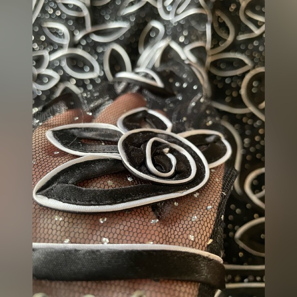 Goya Gorgeous Dress - Picture 12 of 15